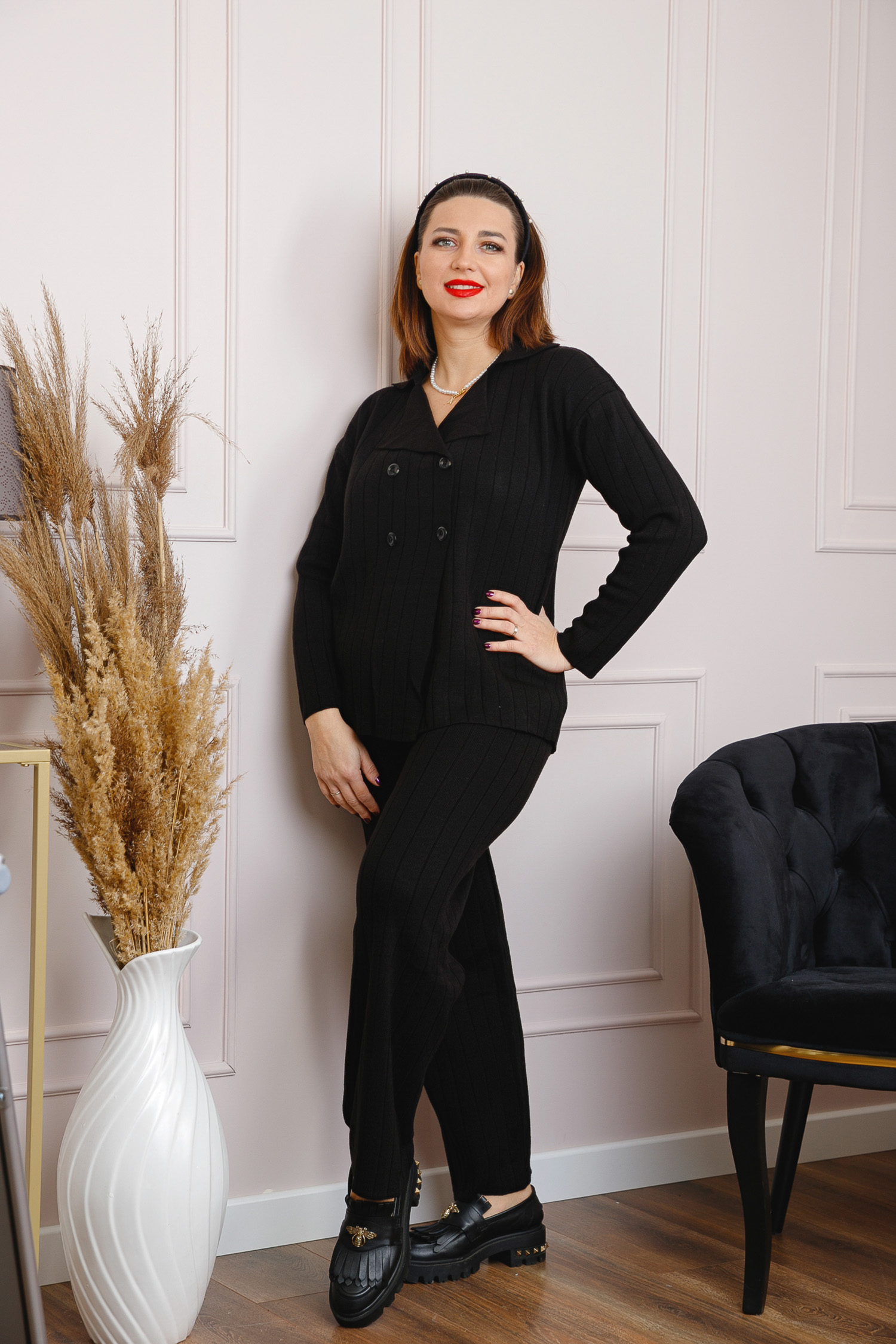 Compleu Elif negru din tricot cu bluza si pantaloni