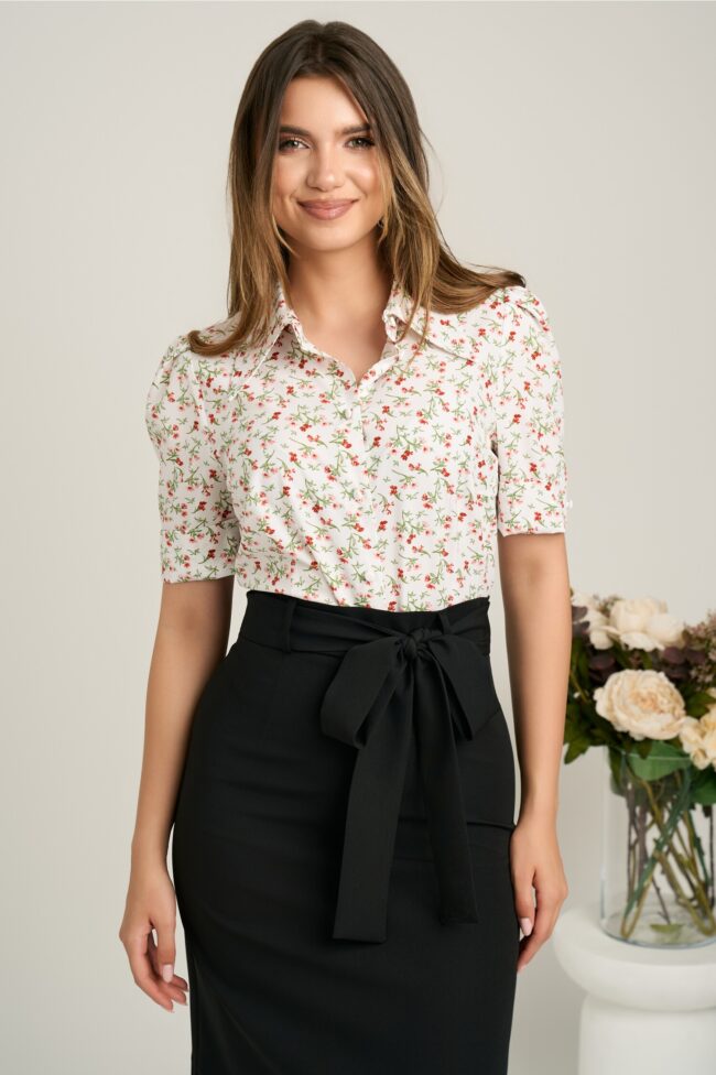 Camasa DY Fashion alba cu flori rosii din voal si maneci scurte