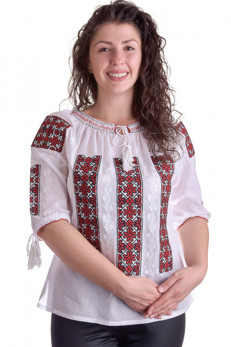 Ie traditionala alba cu motiv geometric rosu Silvia 02