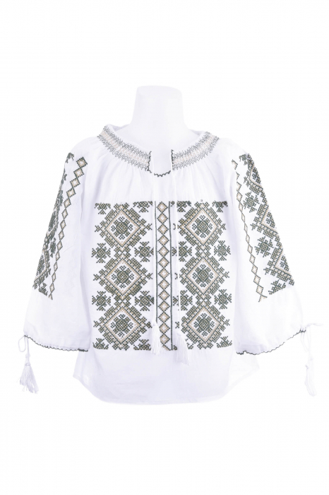 Ie traditionala alba pentru fetite cu motiv geometric verde Carolina