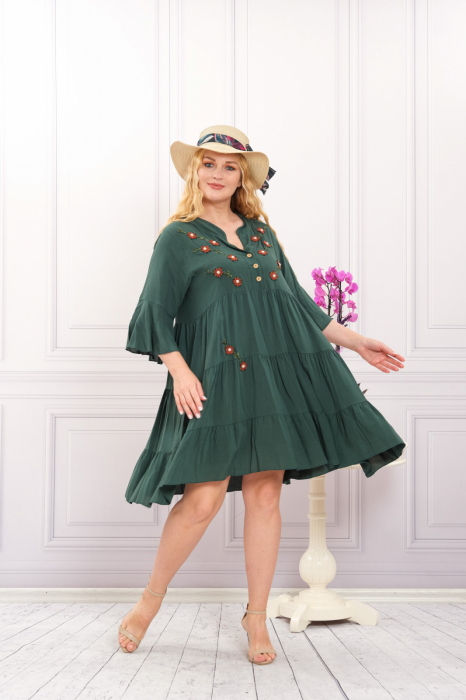 Rochie verde boho chic cu aplicatie florala cusuta