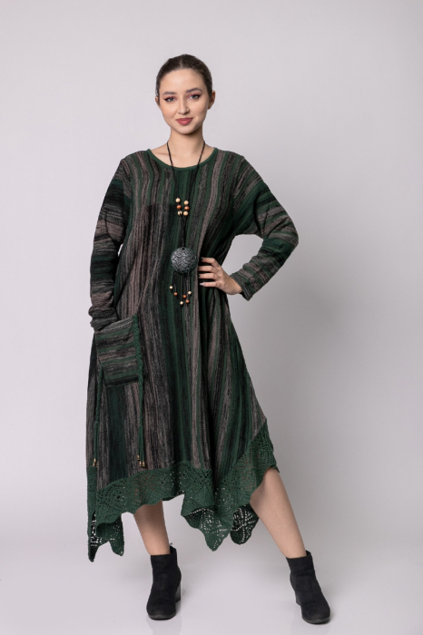 Rochie verde in degrade boho chic cu baza asimetrica