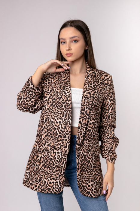 Sacou maro cu animal print si maneci incretite