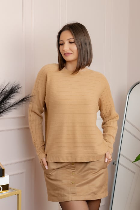 Pulover tricotat Lindsey cu dungi fine - Camel