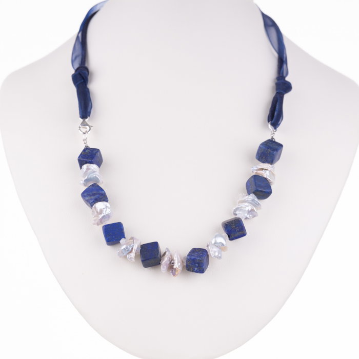 Colier din forme diferite de lapis, perle naturale si hematit