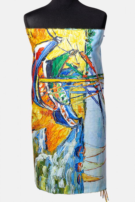 Esarfa vascoza cu fir din lurex imprimata cu model inspirat a  dupa   Barci pe plaja   de Van Gogh