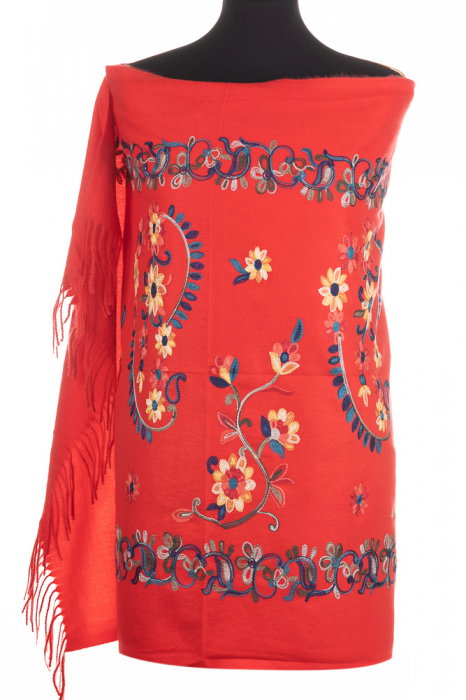 Esarfa cashmere cu model floral brodat pe fond rosu