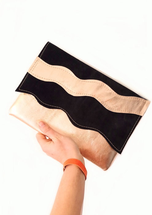 Plic handmade din piele naturala, nuante cupru si negru ,unicat